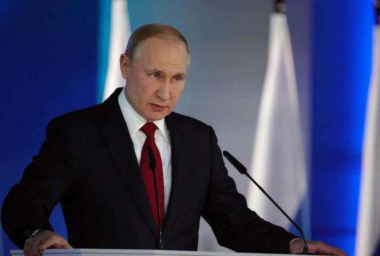 Le Kremlin a finalement réagi après les propos de Joe Biden sur Vladimir Poutine