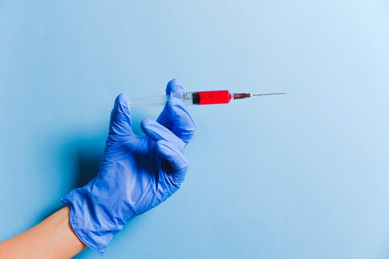Covid-19: premiers essais cliniques d’un vaccin en Allemagne