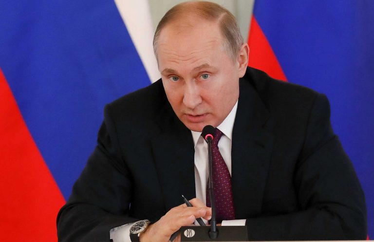 Coronavirus en Russie: le président Vladimir Poutine ordonne une vaccination de masse