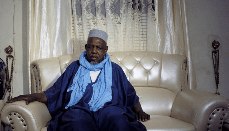 Mahmoud Dicko, le religieux musulman considéré comme le moteur des manifestations de masse est photographié lors de l'entretien avec Reuters chez lui, à Bamako, Mali, le 29 juillet 2020