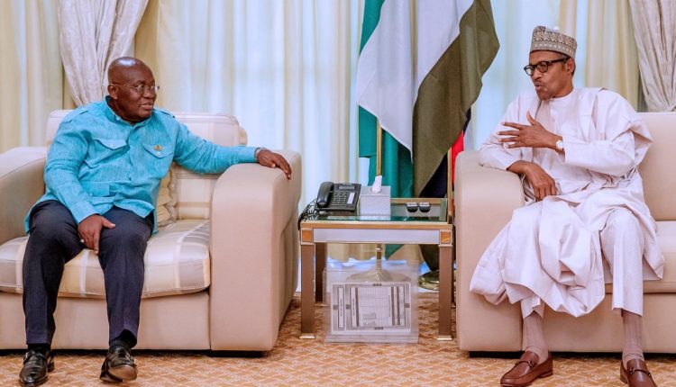 Le Président Muhammadu Buhari du Nigéria et son homologue ghanéen, Nana Akufo-Addo
