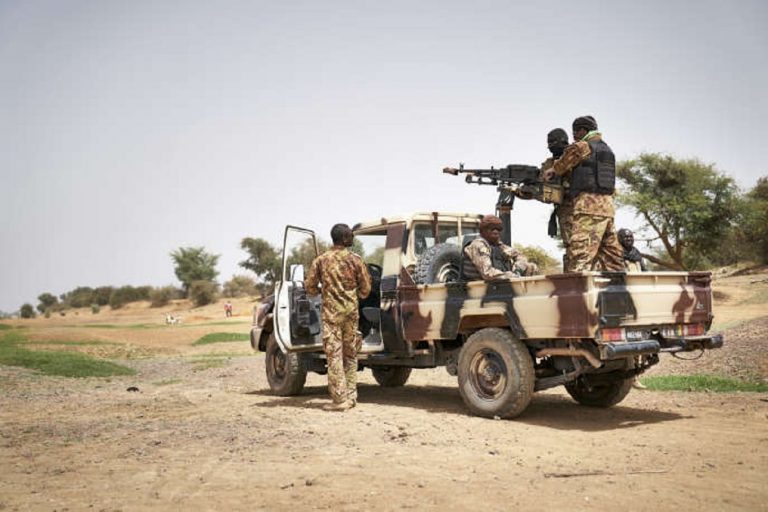 Nouvelle attaque au Mali : plusieurs soldats massacrés par les terroristes dans le centre