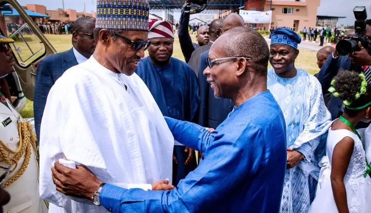 Les présidents Muhammadu Buhari et Patrice Talon lors de l'inauguration du nouveau poste-frontière de Sèm-Kraké