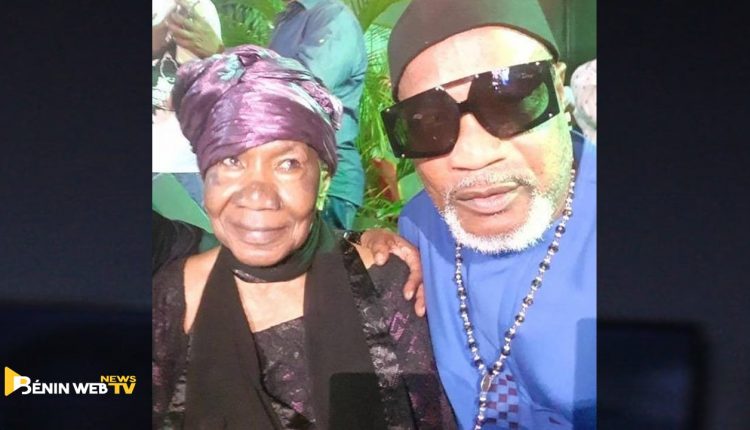 Koffi Olomidé et sa mère Aminata Angélique Muyonge