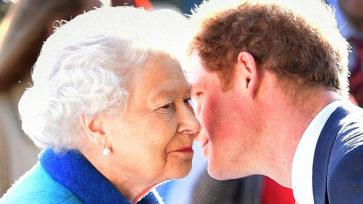 Prince Harry et reine Elizabeth II @ Le Soir