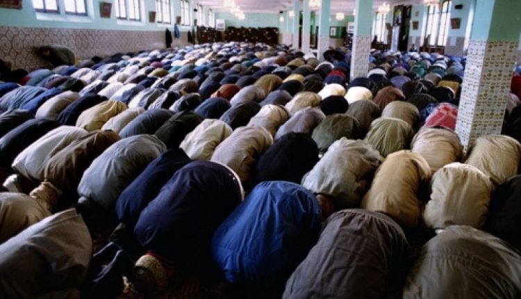 France – Professeur décapité: le gouvernement ordonne la fermeture d'une mosquée