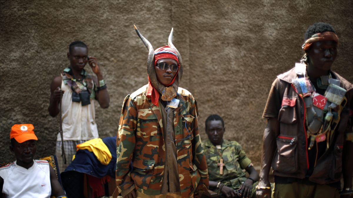 Des miliciens anti-balaka à Bangui, le 4 février 2014. (AP Photo/Jerome Delay)