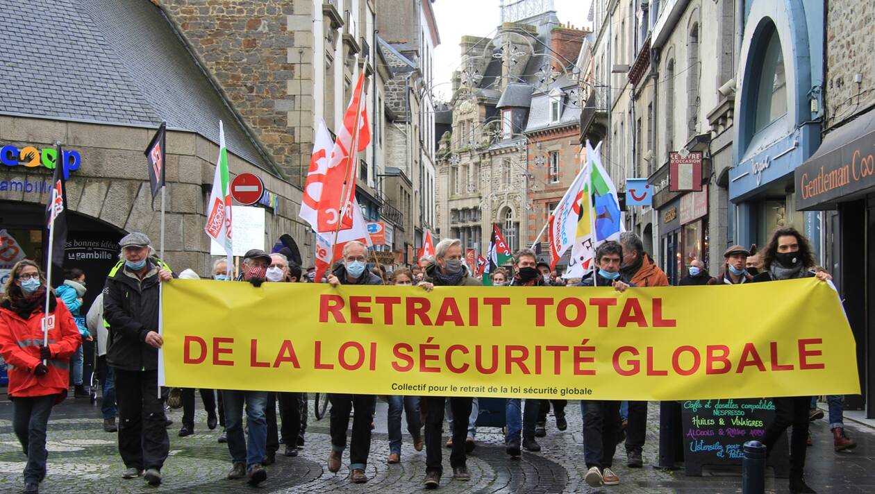 France: forte mobilisation contre la loi « sécurité globale » et l’islamophobie