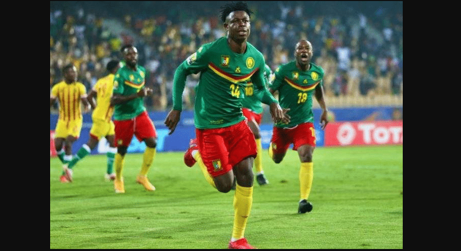 Le défenseur Banga ouvre le score pour les Lions indomptables A' lors du match entre le Cameroun et le Zimbabwe en ouverture de la CHAN 2021