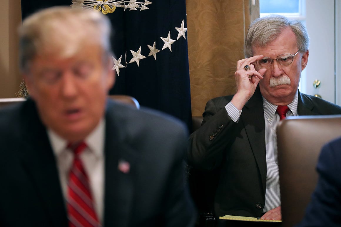 Donald Trump et John Bolton lors d'une réunion à la maison blanche