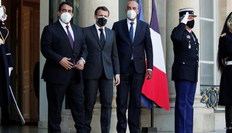 Mohamed el-Menfi, Emmanuel Macron et Musa al-Koni à l'Élysée