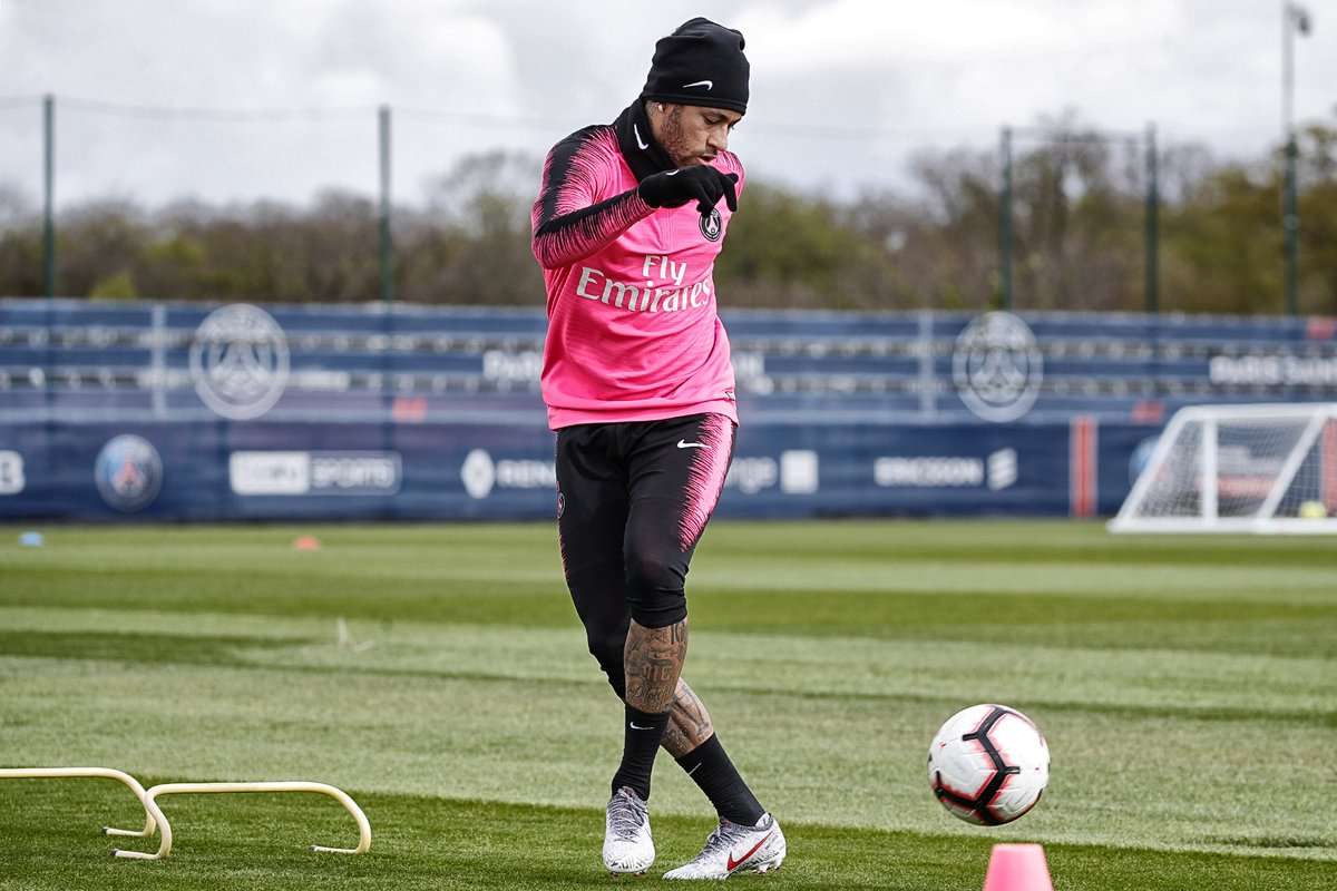 neymar a repris l'entrainement collectif